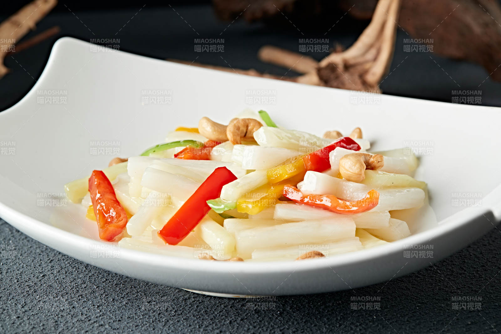 小炒果仁腰果彩椒芥兰笋