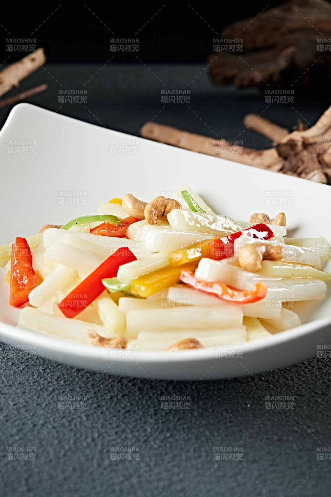 小炒果仁腰果彩椒芥兰笋