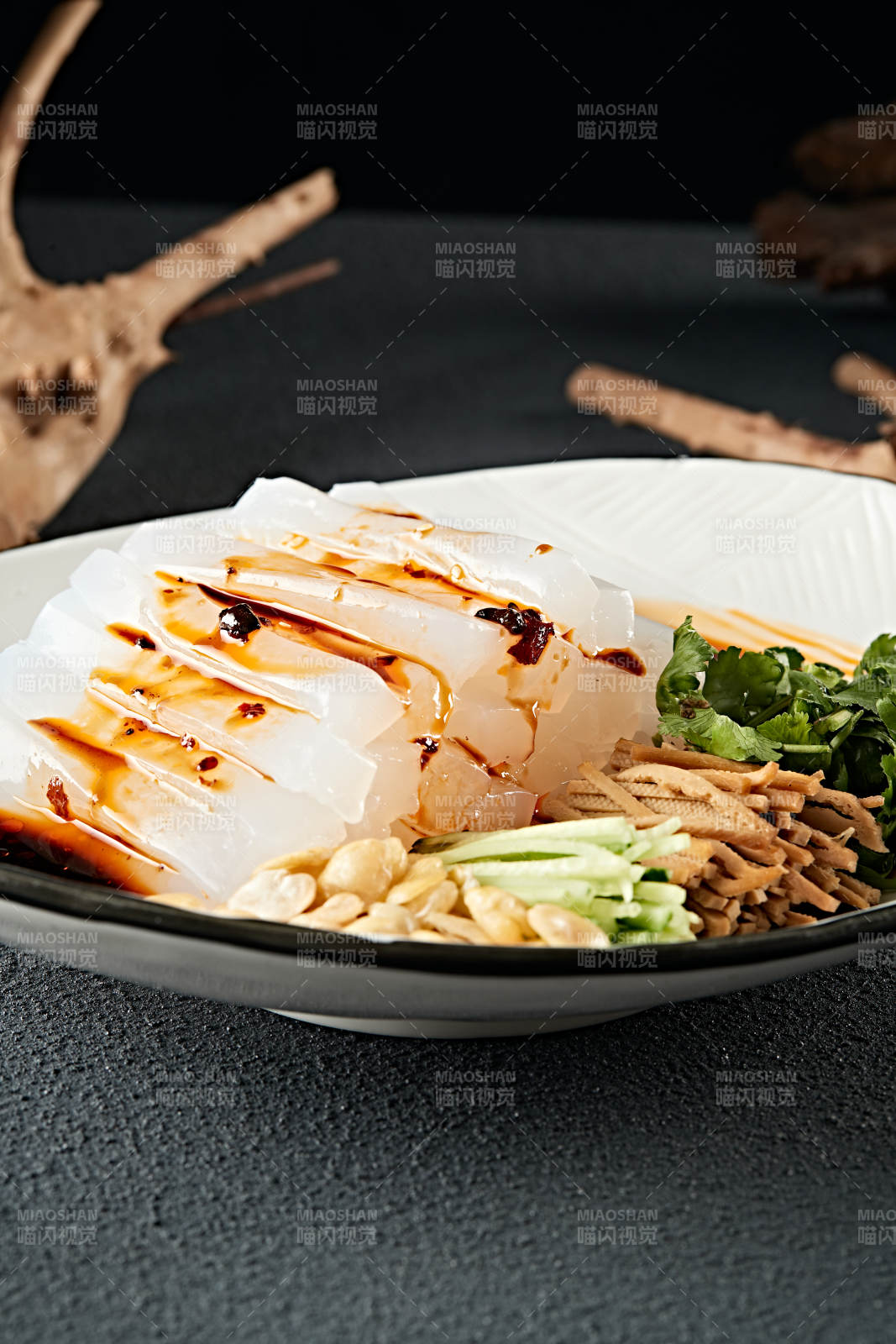 浇汁山西大同小媳妇凉粉