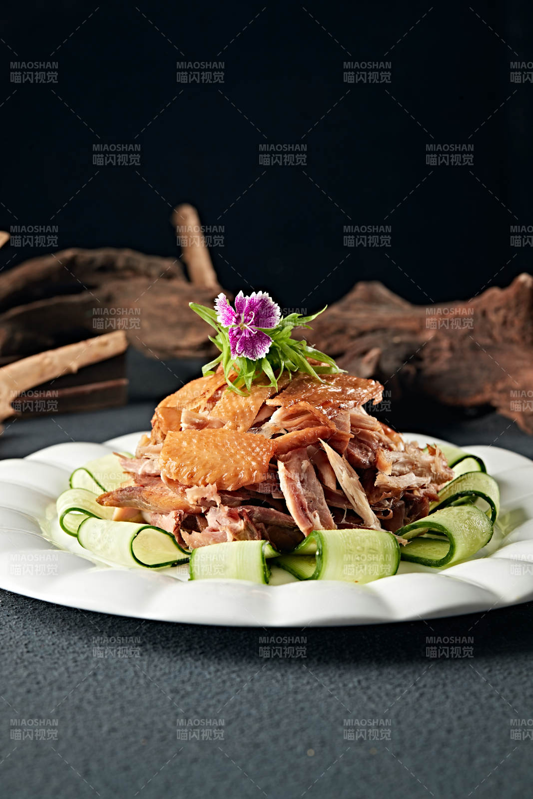 卤味传统手撕熏鸡