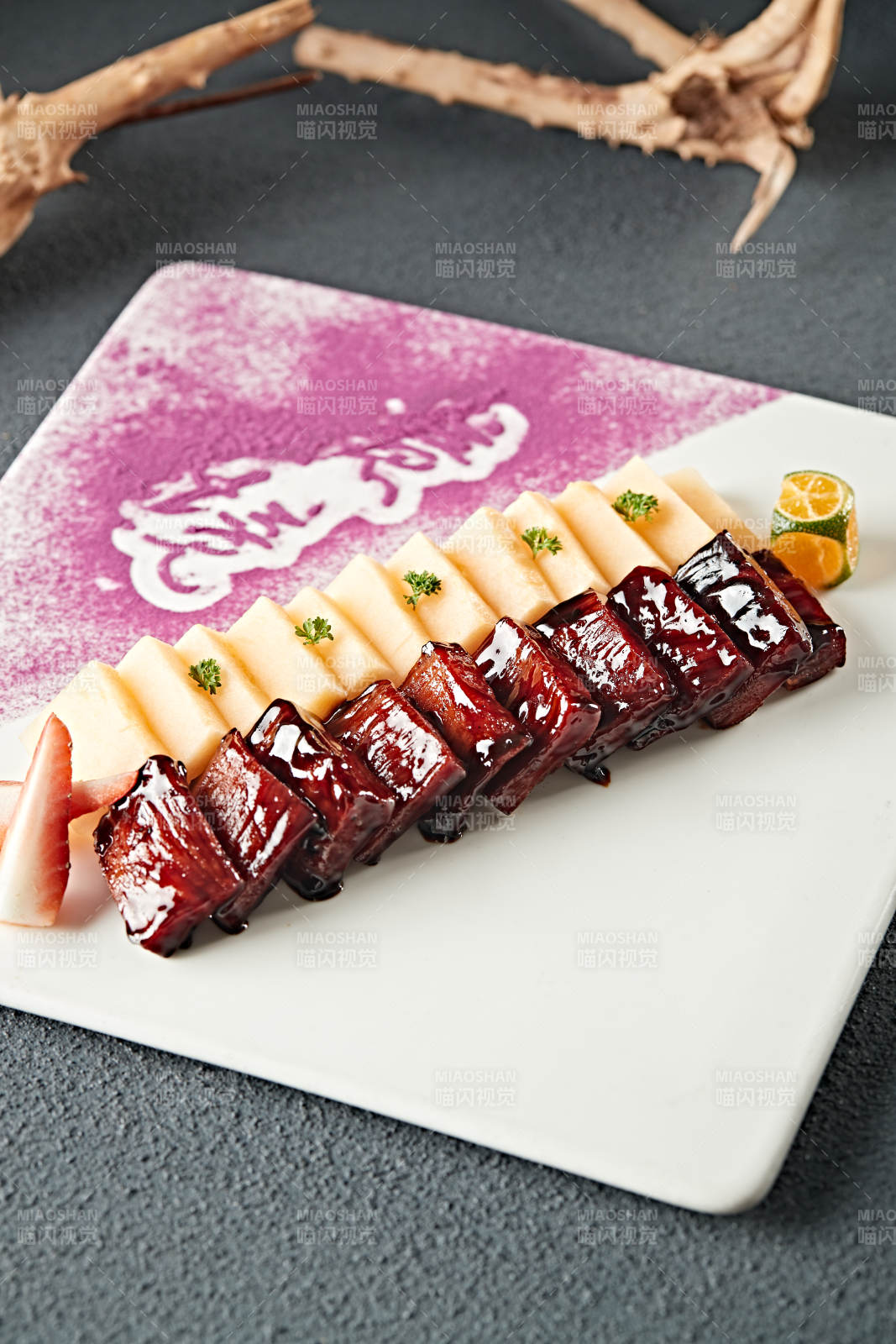 较重松板肉配蜜瓜