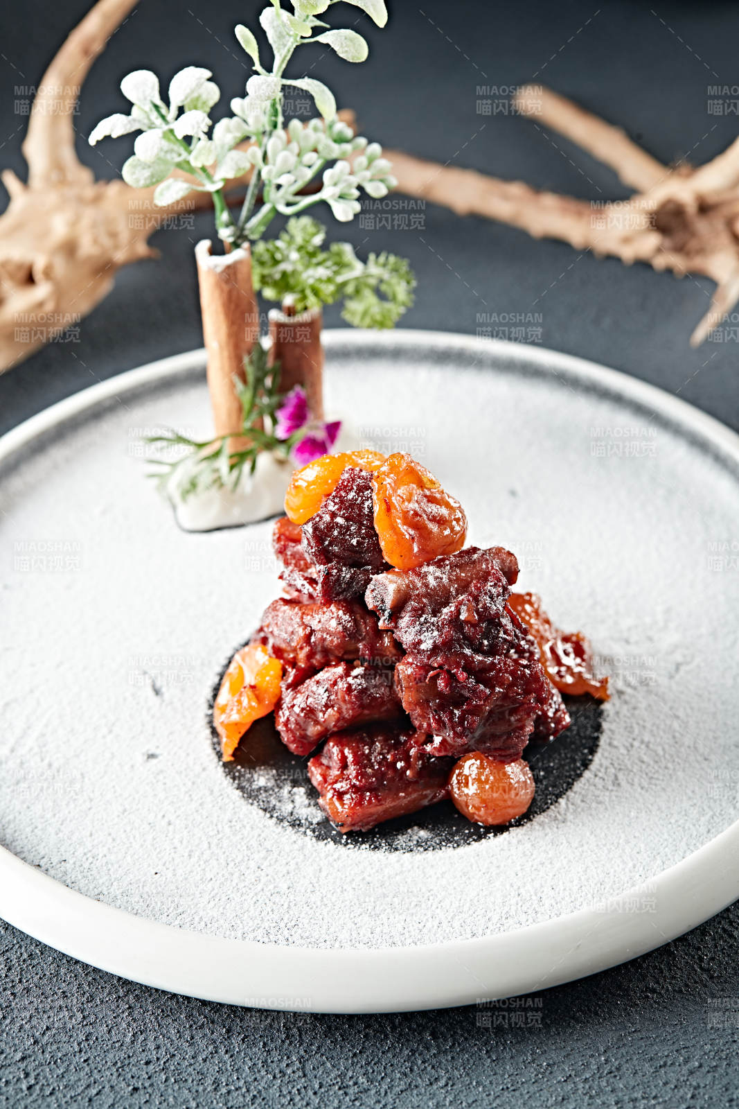 果脯蜜饯配秘制糖醋小排骨