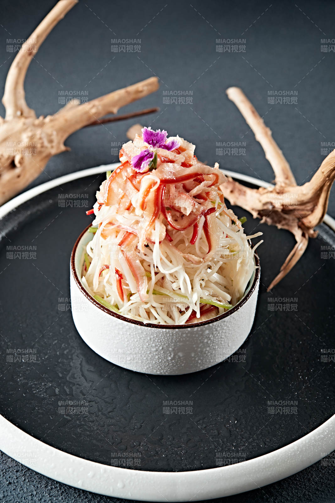 北極貝肉配腌芥菜絲