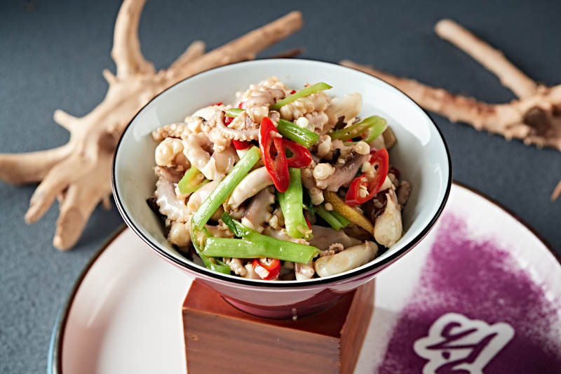 浇汁米椒小葱凉拌八爪鱼