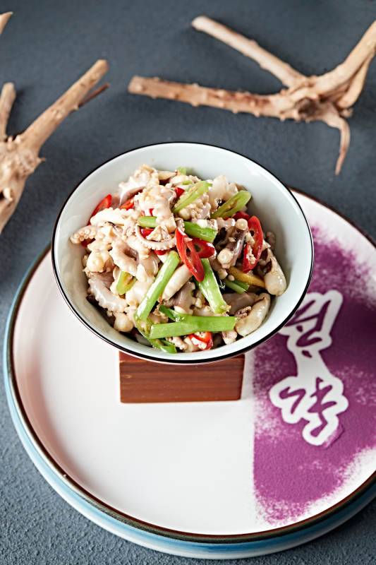 浇汁米椒小葱凉拌八爪鱼