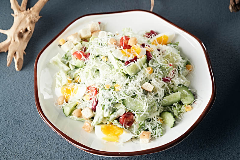 马苏里拉奶酪拌沙拉