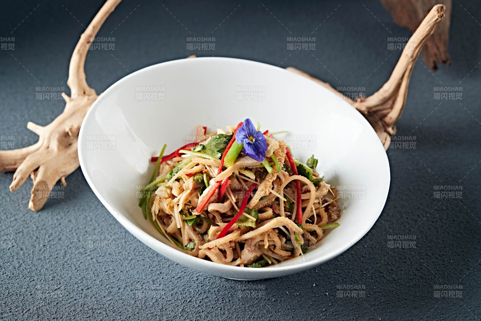 香菜彩椒絲涼拌毛肚絲