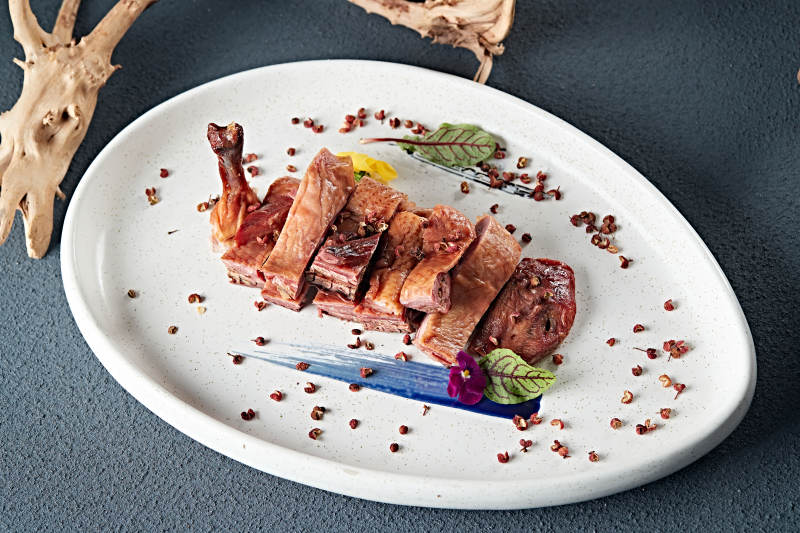 分切半只花椒鹵水鴨