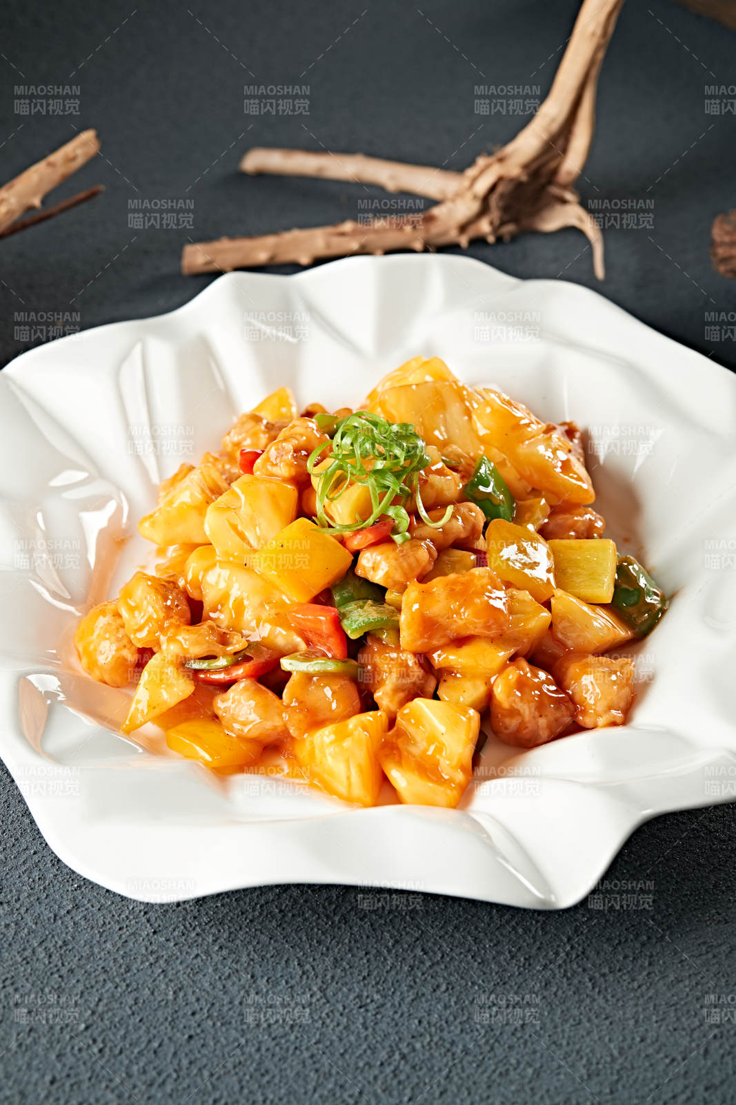 港式菠萝彩椒咕咾肉