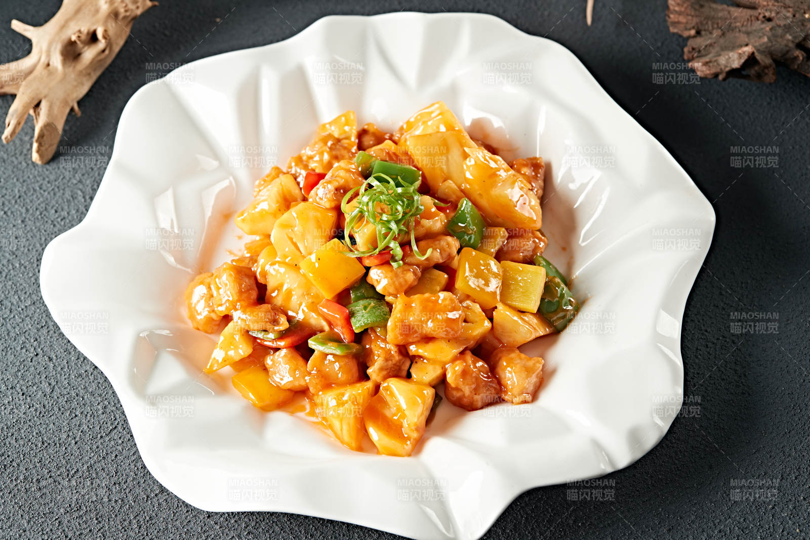 港式菠萝彩椒咕咾肉