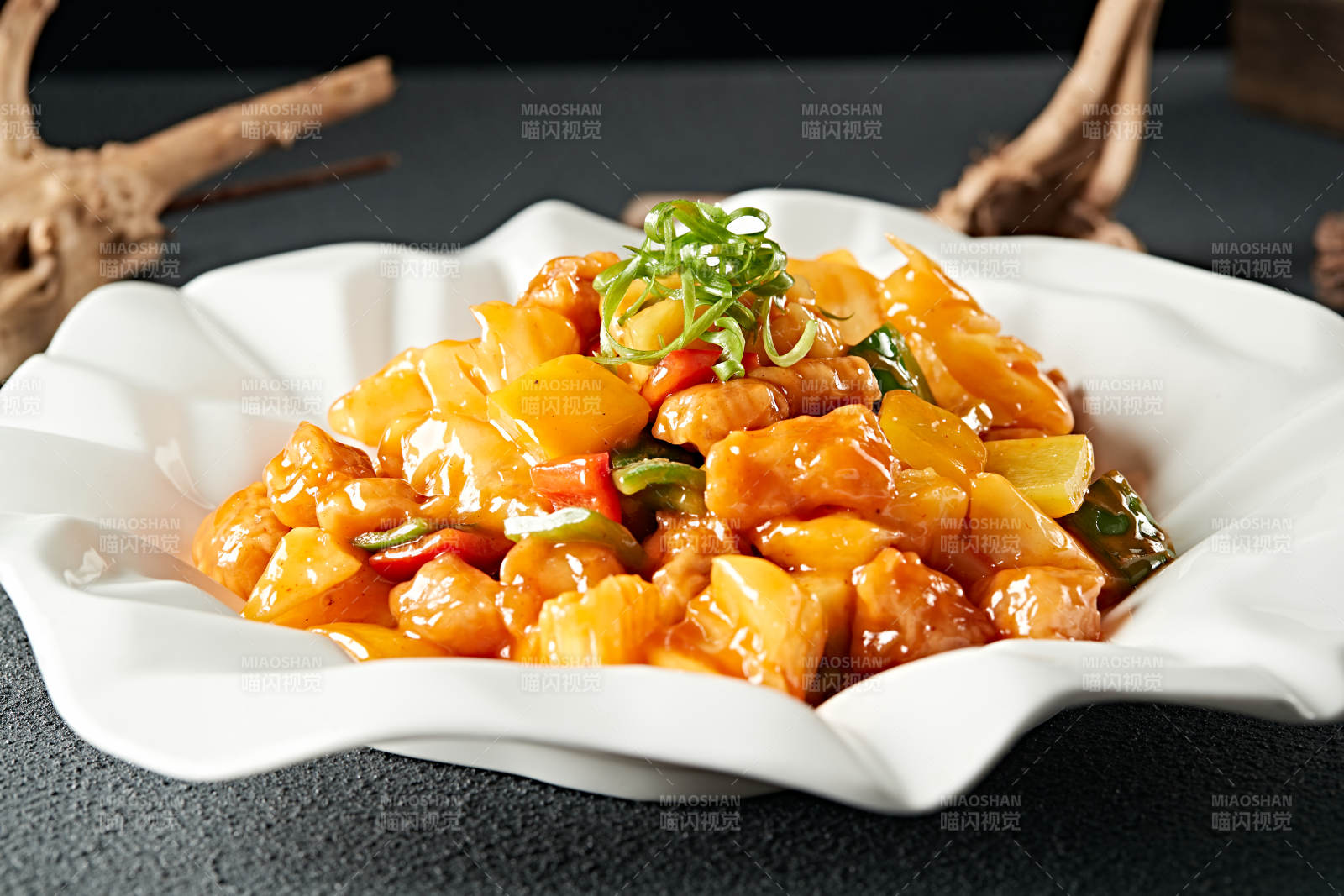 港式菠萝彩椒咕咾肉