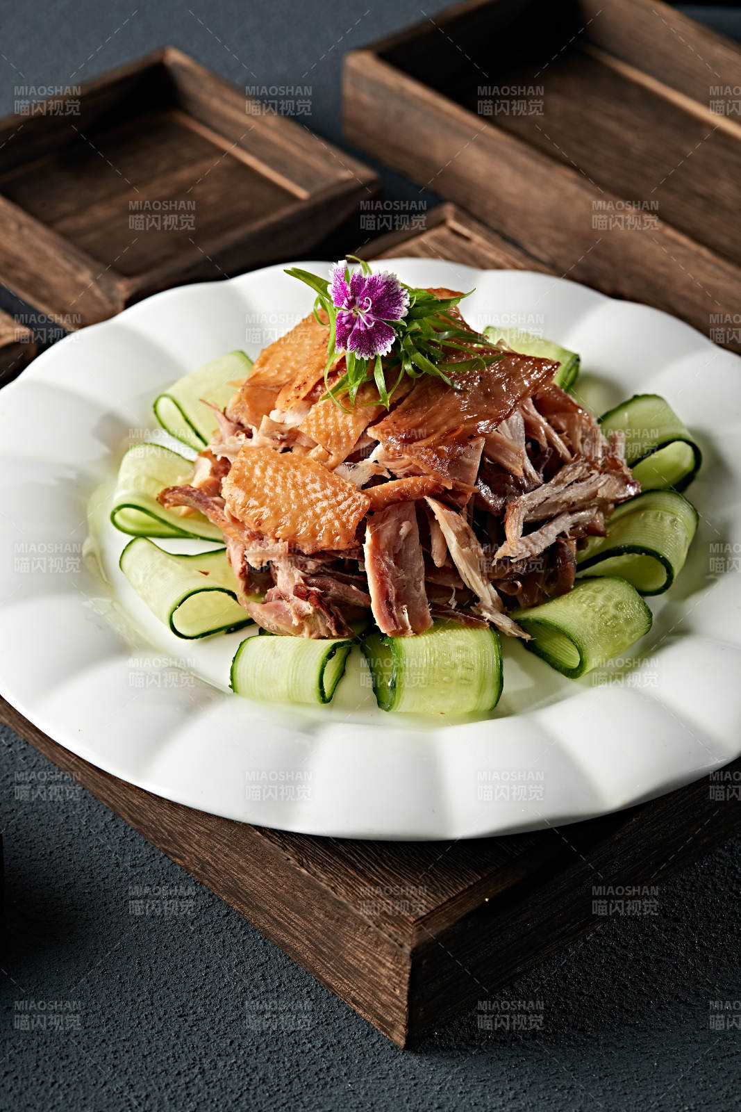 卤味传统手撕熏鸡