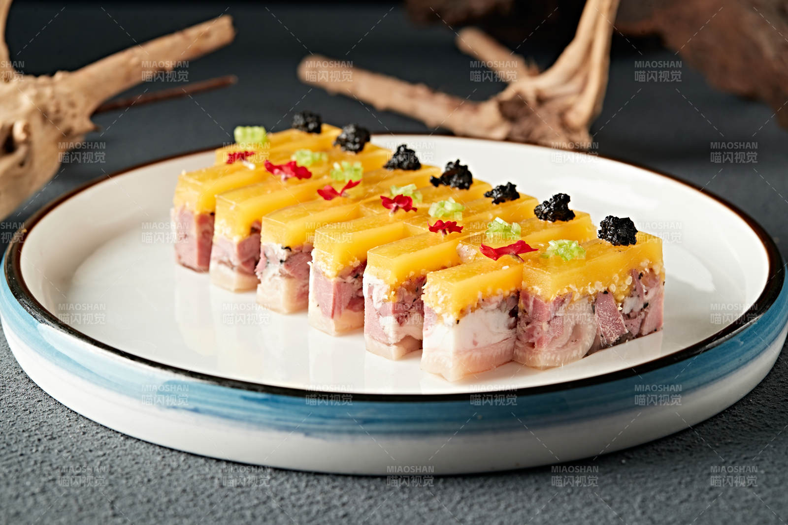 黑松露配五香皮冻压肘花