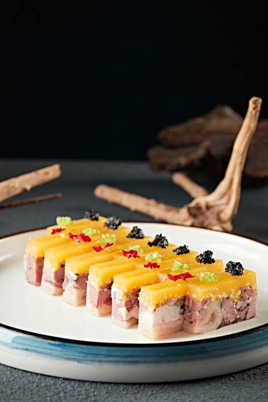 黑松露配五香皮冻压肘花