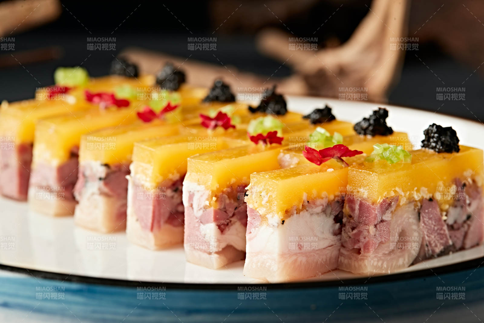 黑松露配五香皮冻压肘花