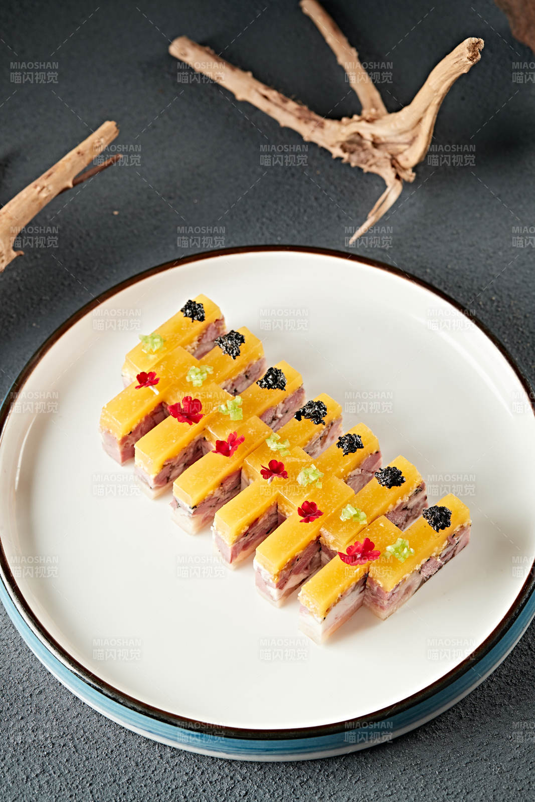 黑松露配五香皮冻压肘花