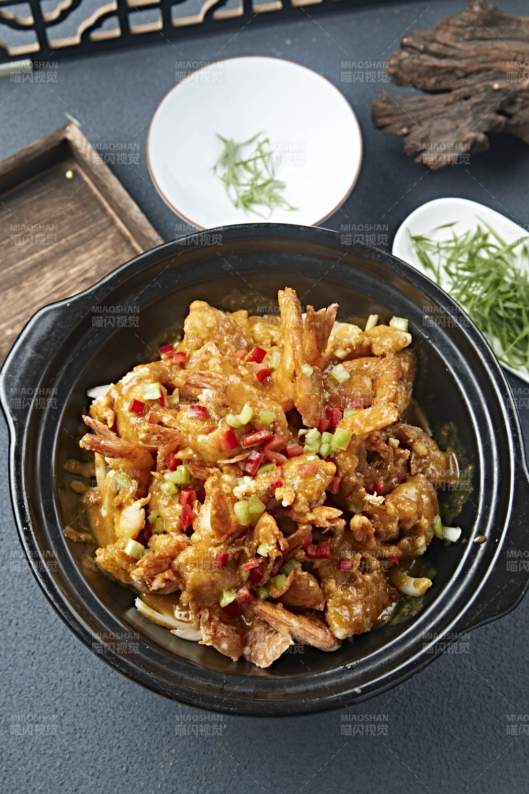 砂锅泰式咖喱虾