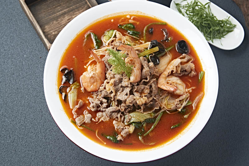 酸汤羊肉烩大虾