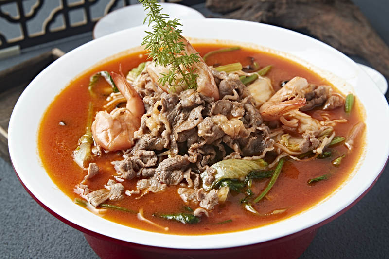 酸汤羊肉烩大虾