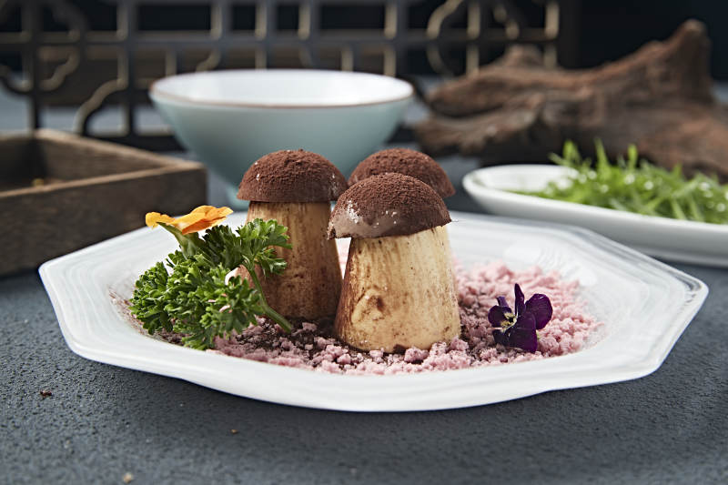 巧克力撒粉的丝滑奶香布丁