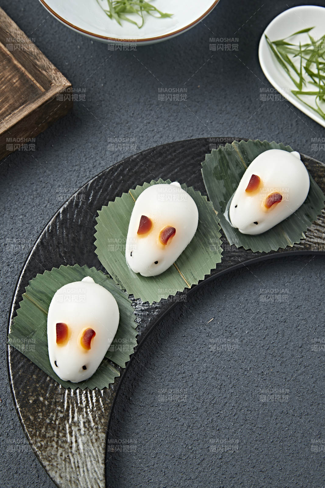 玉兔造型的椰奶布丁