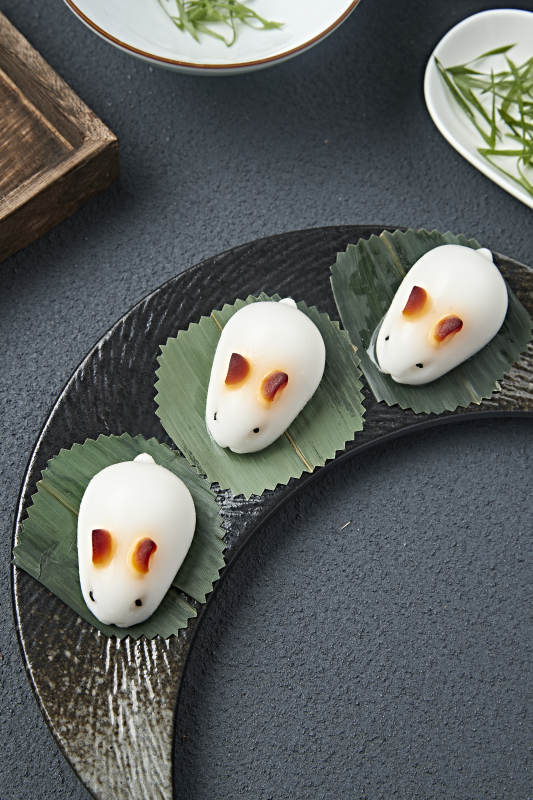 玉兔造型的椰奶布丁