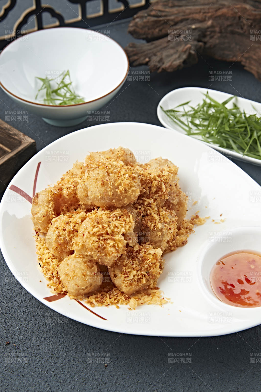 避風(fēng)塘面包糠炸鮮墨魚丸