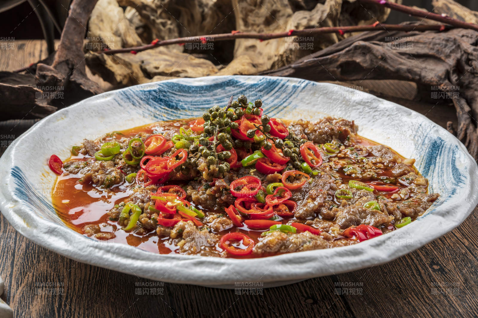 川味红油辣牛肉