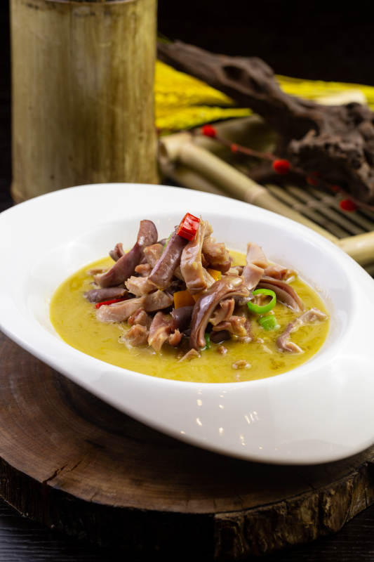 椒麻奶汤炖猪肚丝