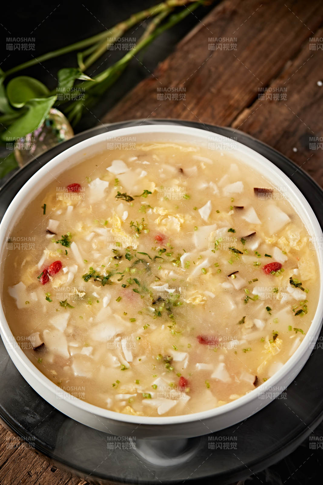 浓汤枸杞香菇千叶豆腐羹