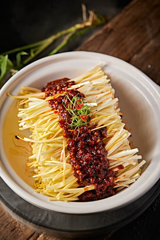 砂锅肉酱焗蒜黄