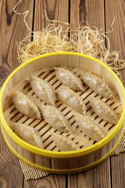 笼屉装的莜面饺子