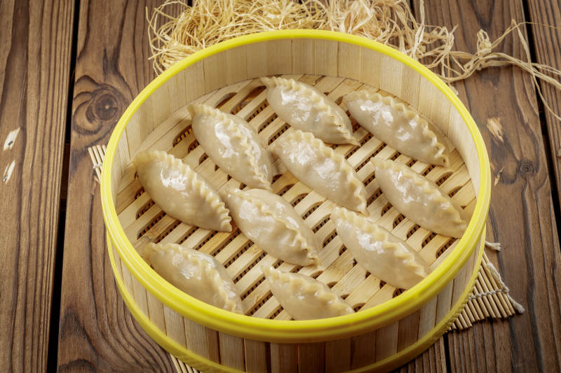 笼屉装的莜面饺子