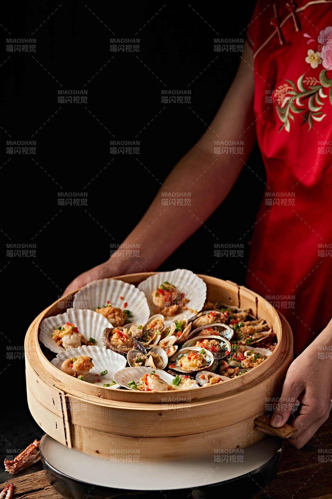 籠屜香蒸蒜蓉香辣海鮮大咖