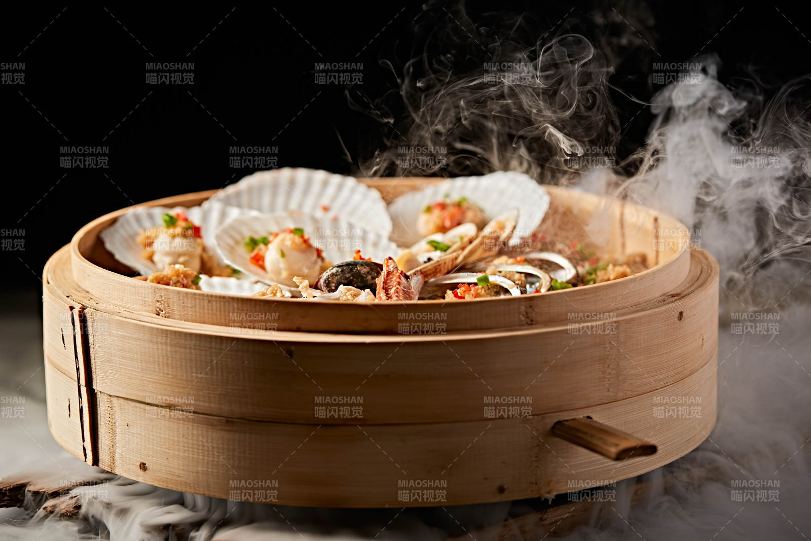 笼屉香蒸蒜蓉香辣海鲜大咖