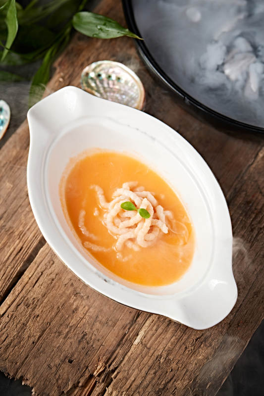 精美位菜鮑汁龍蝦肉面