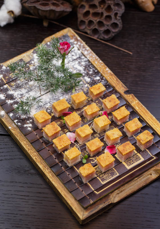 精美餐摆放的精致澳门脆皮烧肉