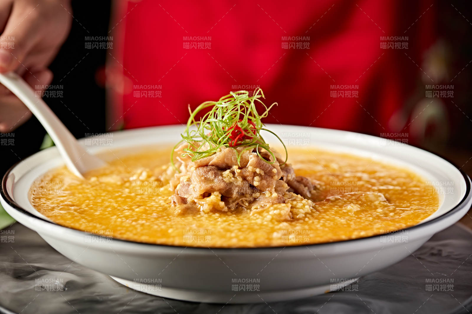 肥牛鲍鱼粒滋补金米粥