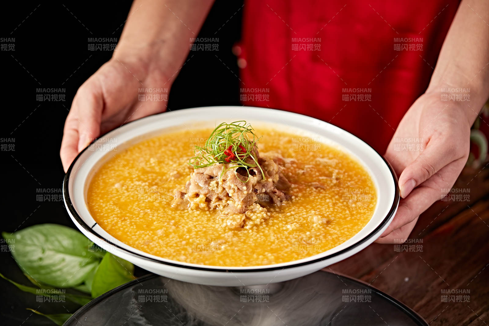 肥牛鮑魚粒滋補金米粥