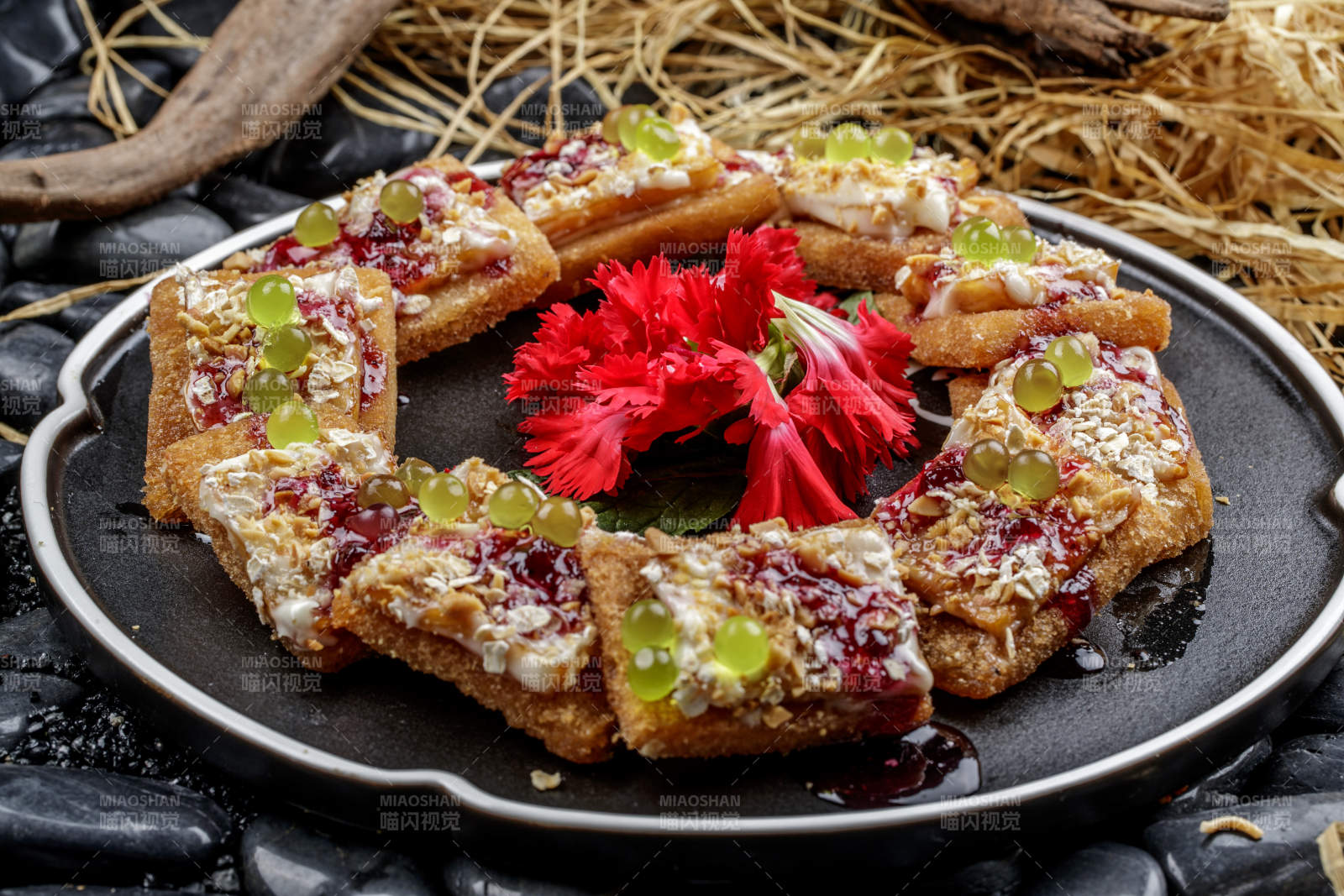 藍莓醬油炸南豆腐