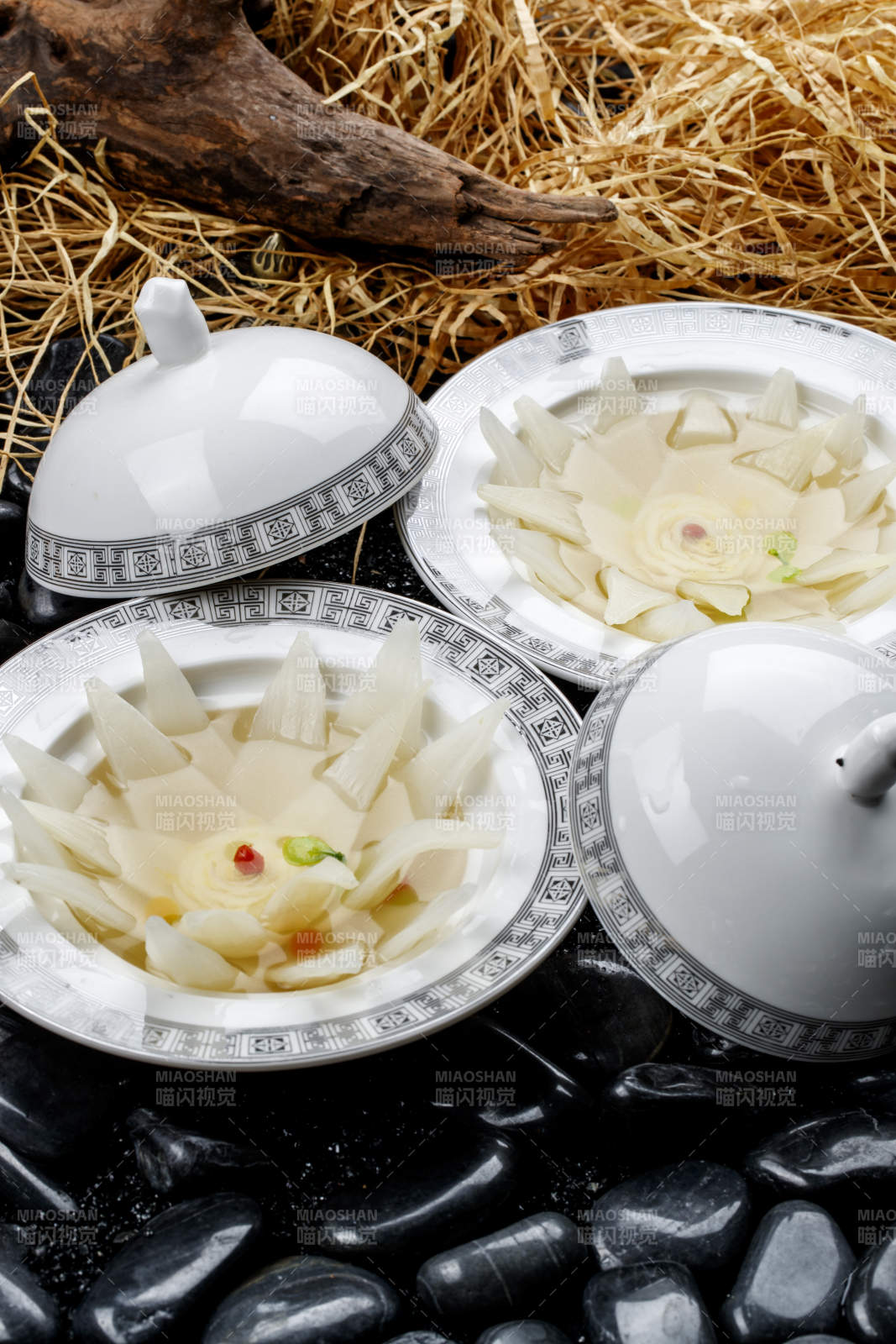 精美擺盤的開水白菜