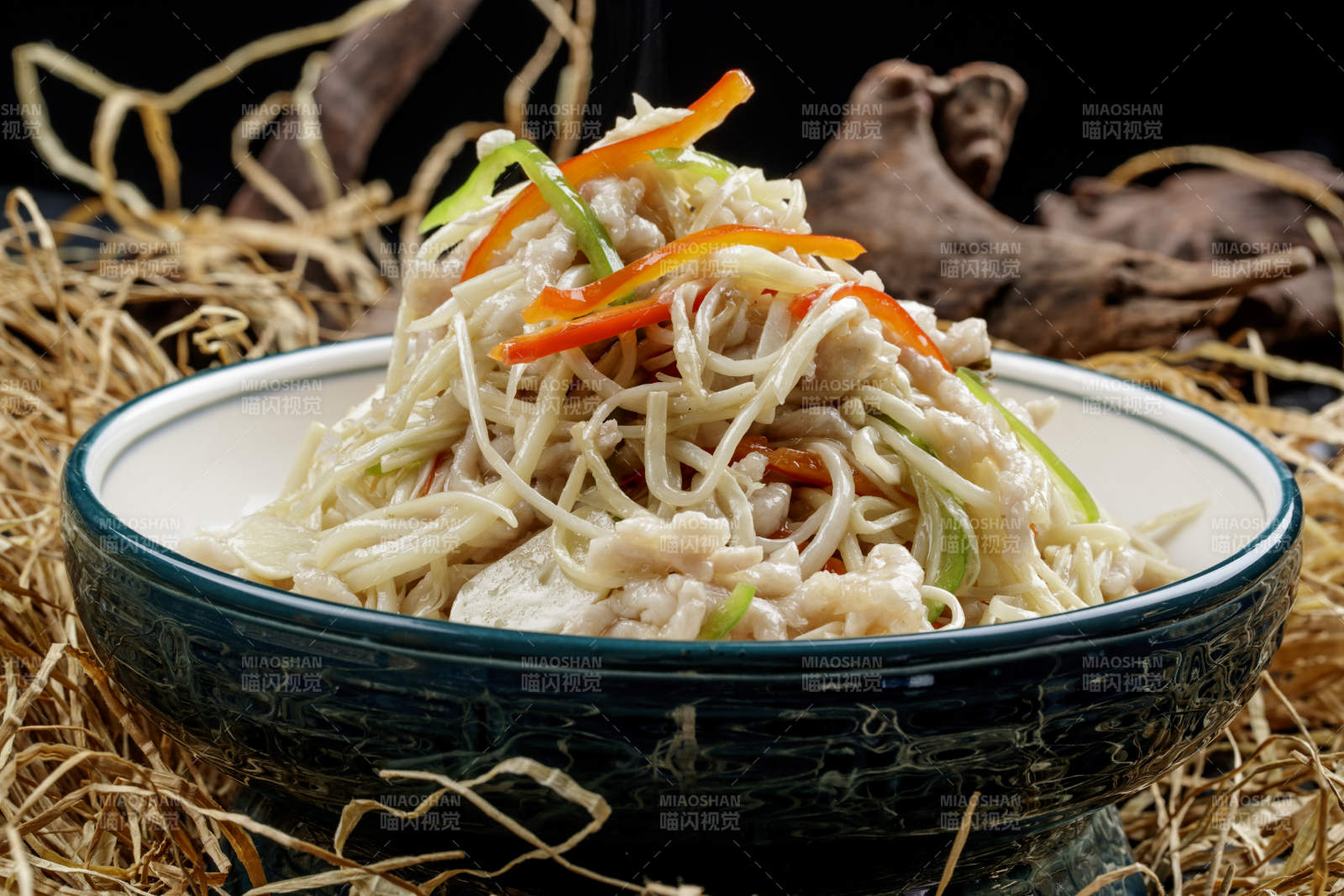 蒜子鸡丝炒金针菇