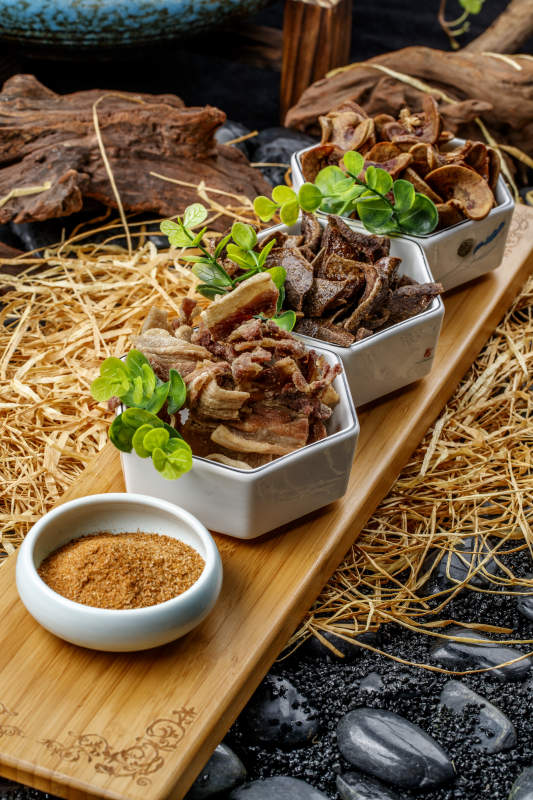 酥炸三拼五花肉猪肝腰片