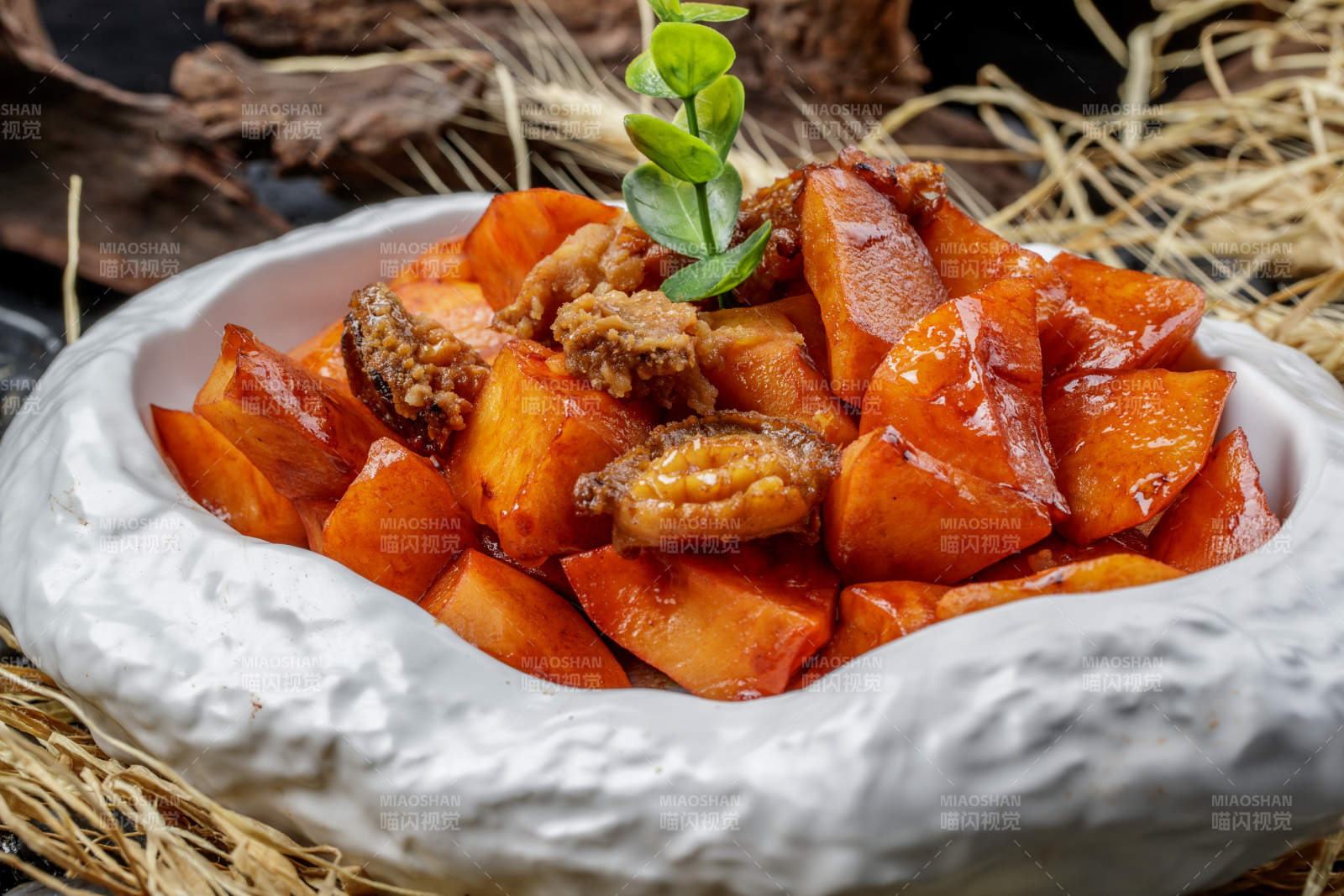 土豆塊燒鮑魚-攝影圖