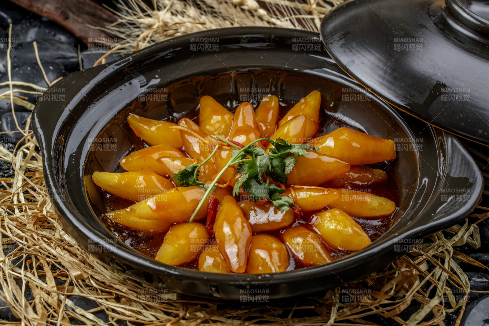 烧过浇汁萝卜煲