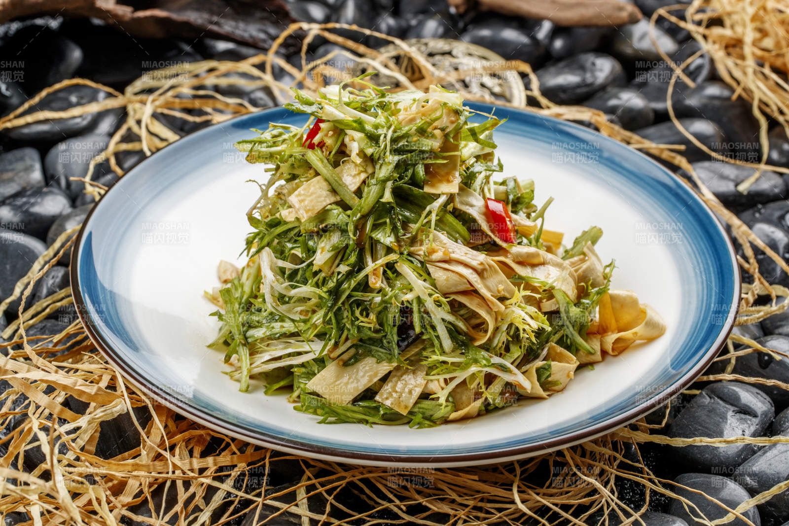 涼菜紅油苦菊拌油皮