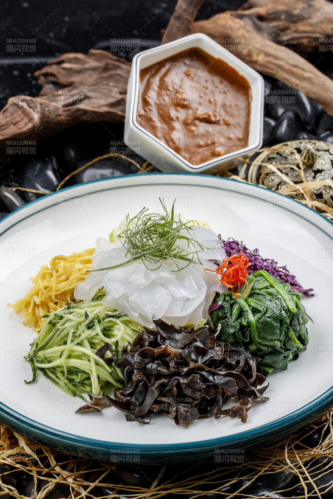 东北什锦蔬菜大拉皮