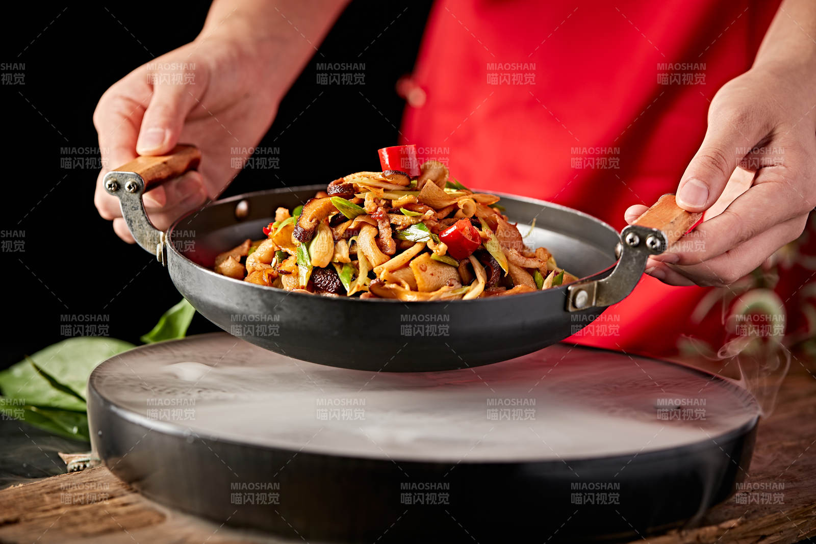 湘味锅仔米椒杂菌五花肉