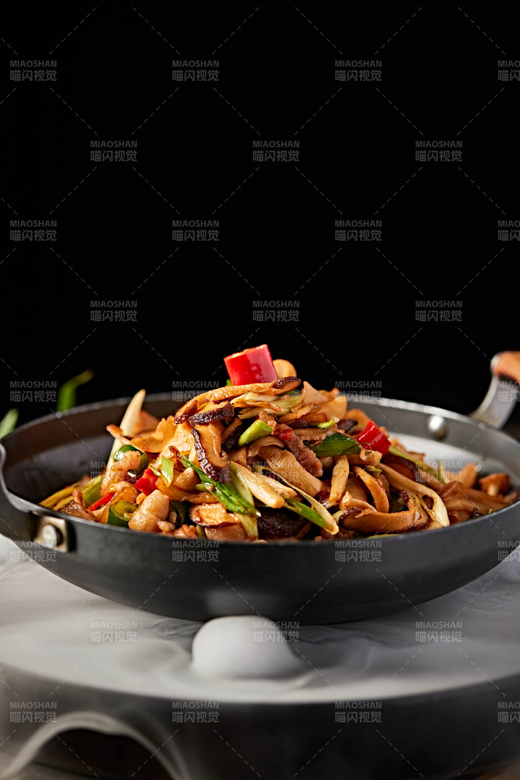 湘味锅仔米椒杂菌五花肉