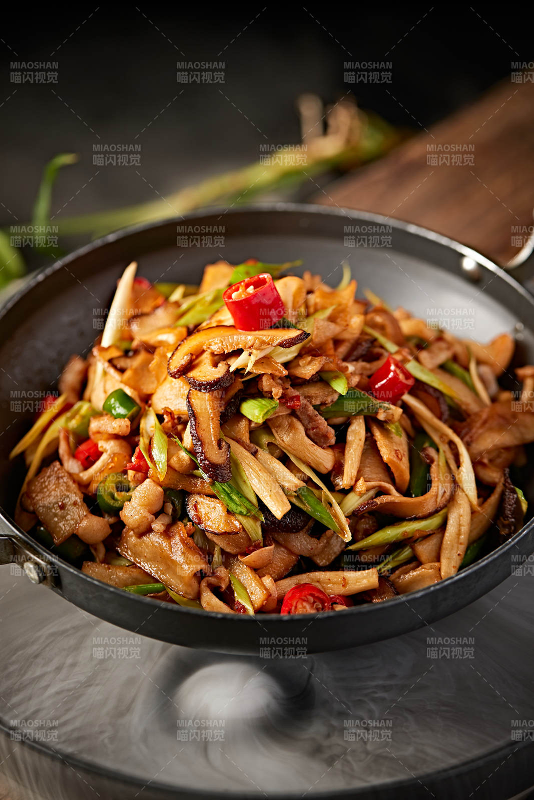 湘味锅仔米椒杂菌五花肉